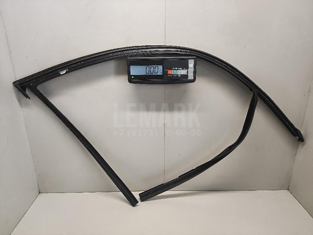 Уплотнитель стекла двери для  Audi A6 [C6,4F] 2004-2011