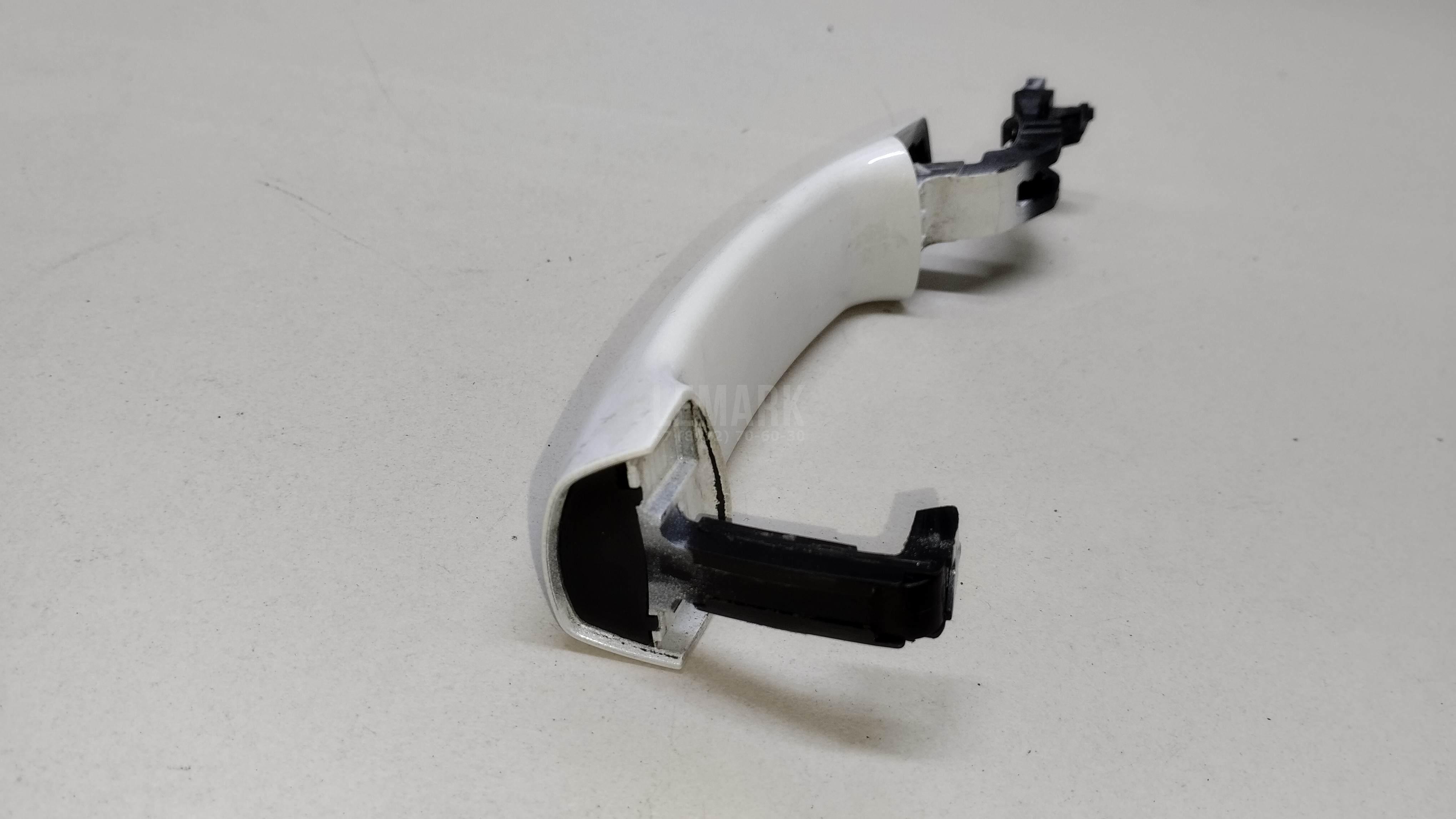 Ручка двери наружная правая для  BMW 1-serie E82/E88 2007-2013