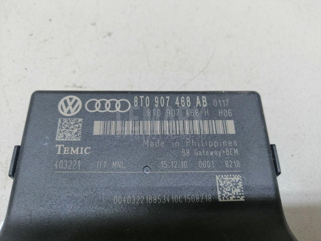 Блок электронный для  Audi V8 1988-1994