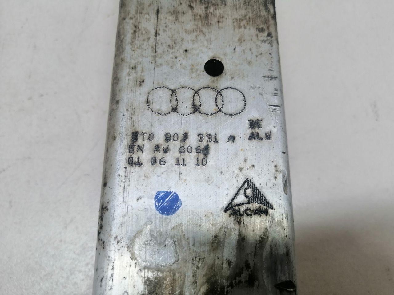 Кронштейн усилителя заднего бампера левый для  Audi A4 [B6] 2000-2004