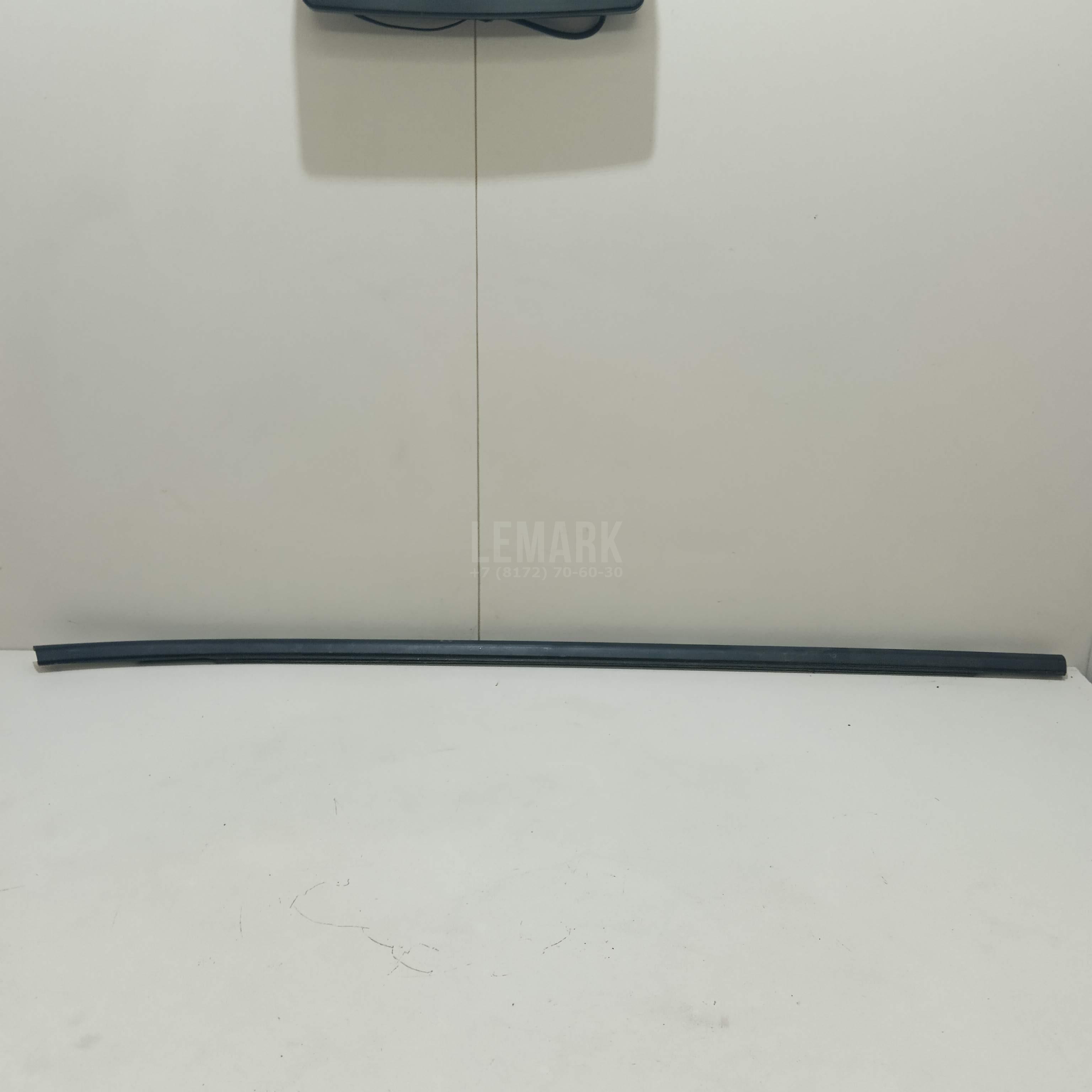 Накладка стекла заднего левого 83210D3000 Hyundai-Kia