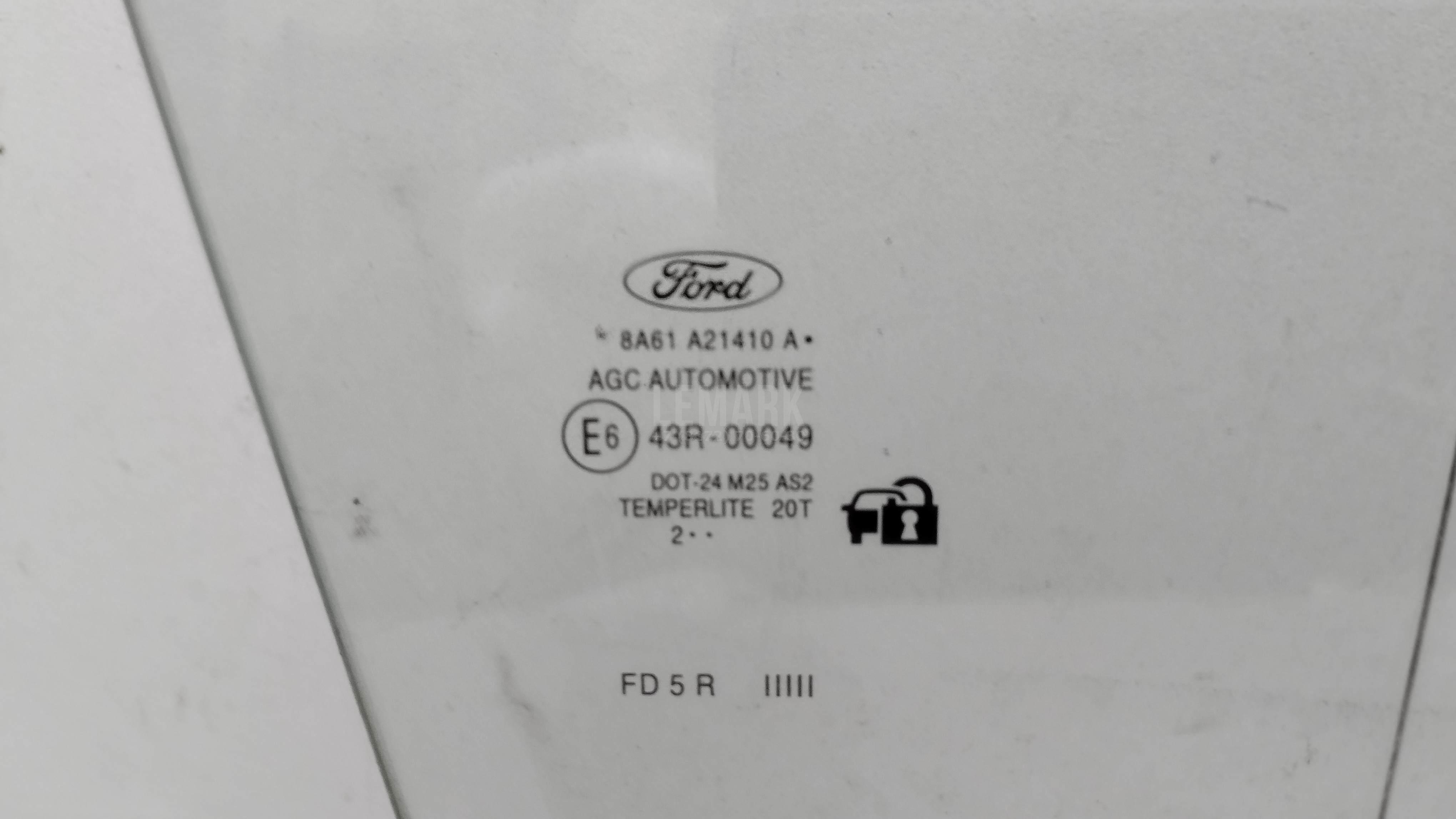 Стекло двери передней правой для  Ford Fiesta 0-1989