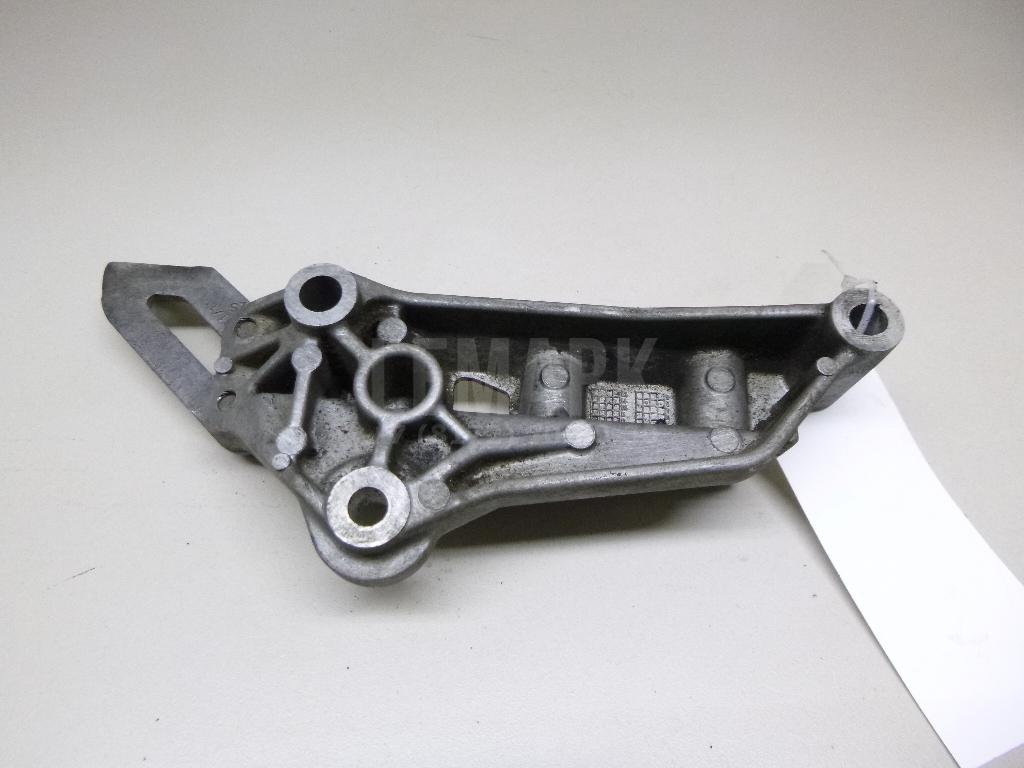 Кронштейн двигателя правый 03F199275B VAG