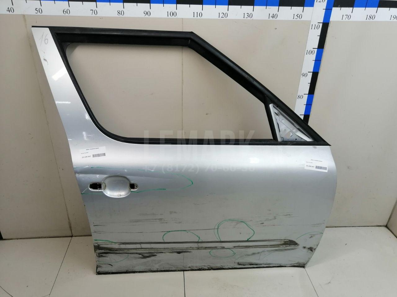 Дверь передняя правая 5L0831056 VAG