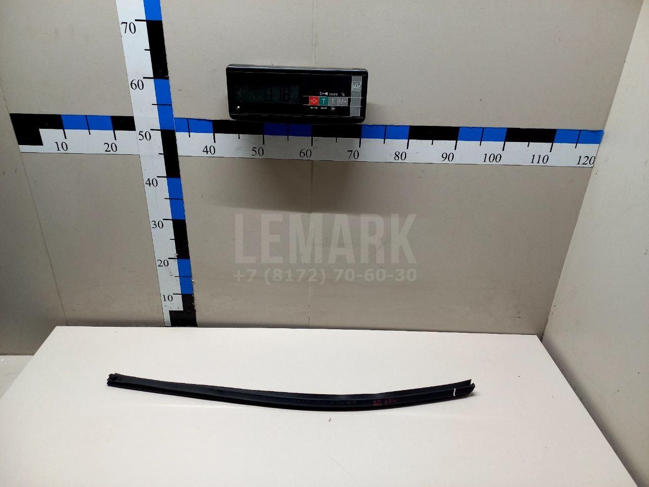 Накладка стекла 82241D9000 Hyundai-Kia