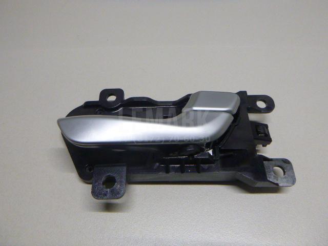 Ручка двери внутренняя правая 826202W000SDH Hyundai-Kia