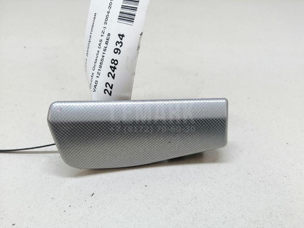 Накладка декоративная 1Z1858415LBE9 VAG
