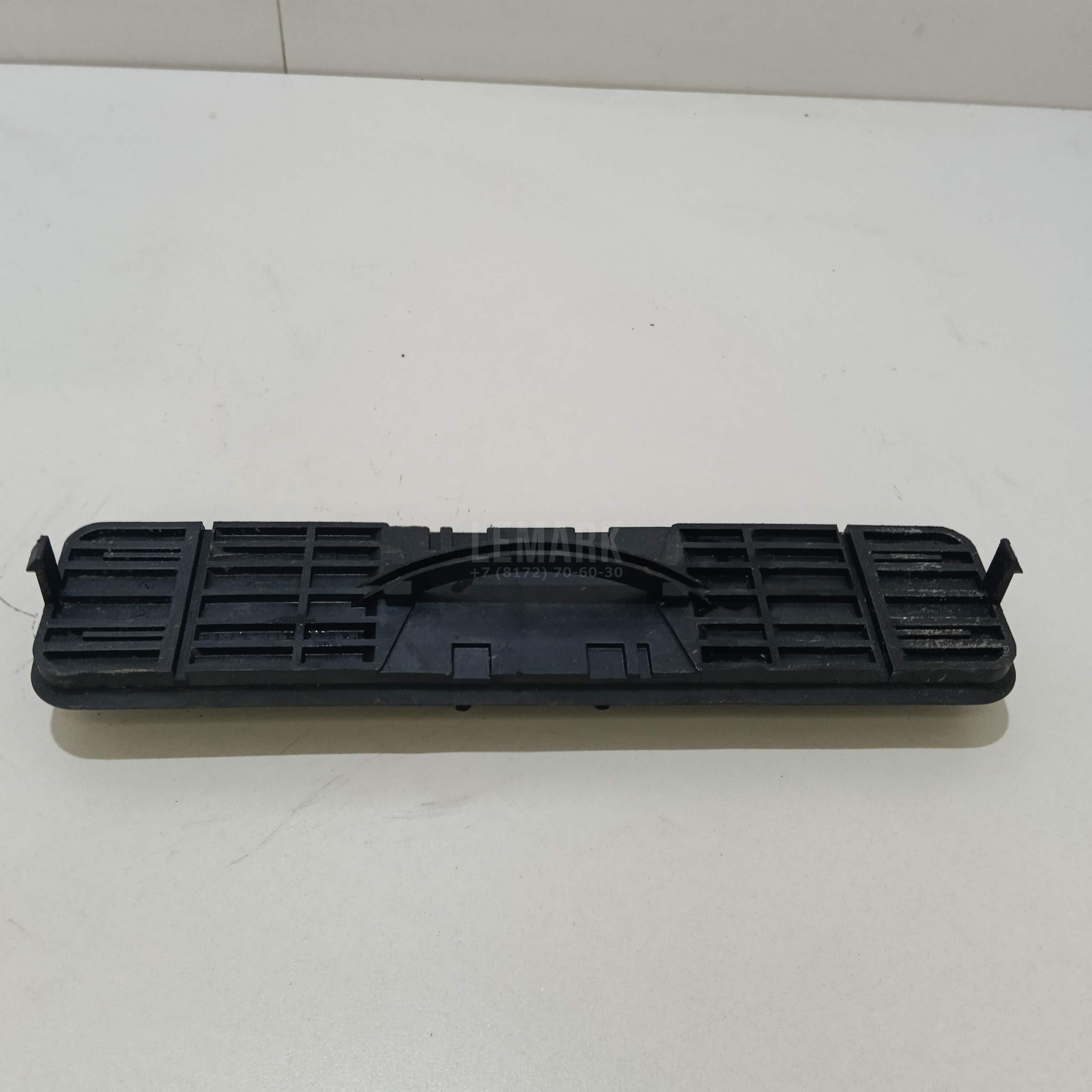 Крышка салонного фильтра для  Citroen C4 Grand Picasso 2006-2014