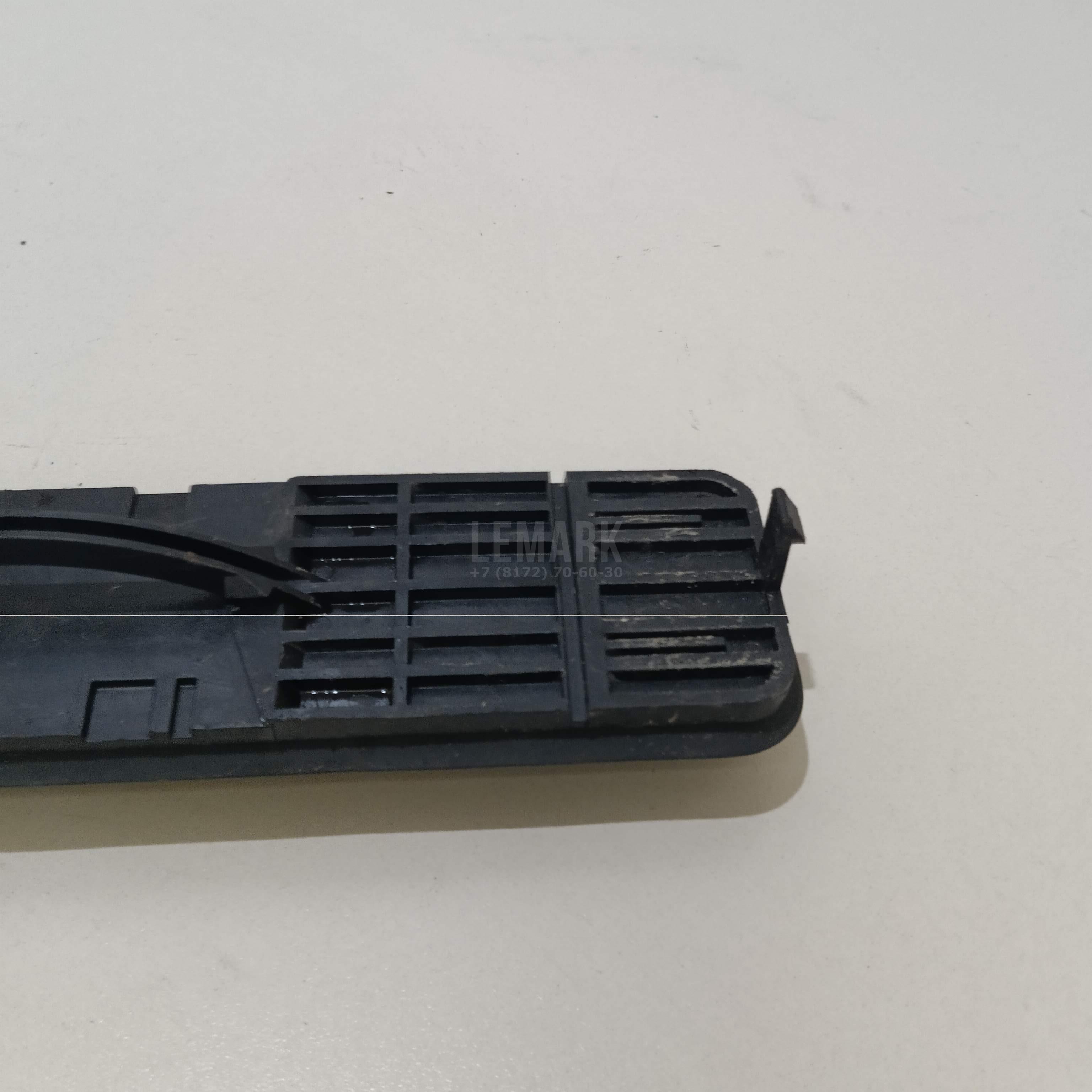 Крышка салонного фильтра для  Citroen C4 Grand Picasso 2006-2014