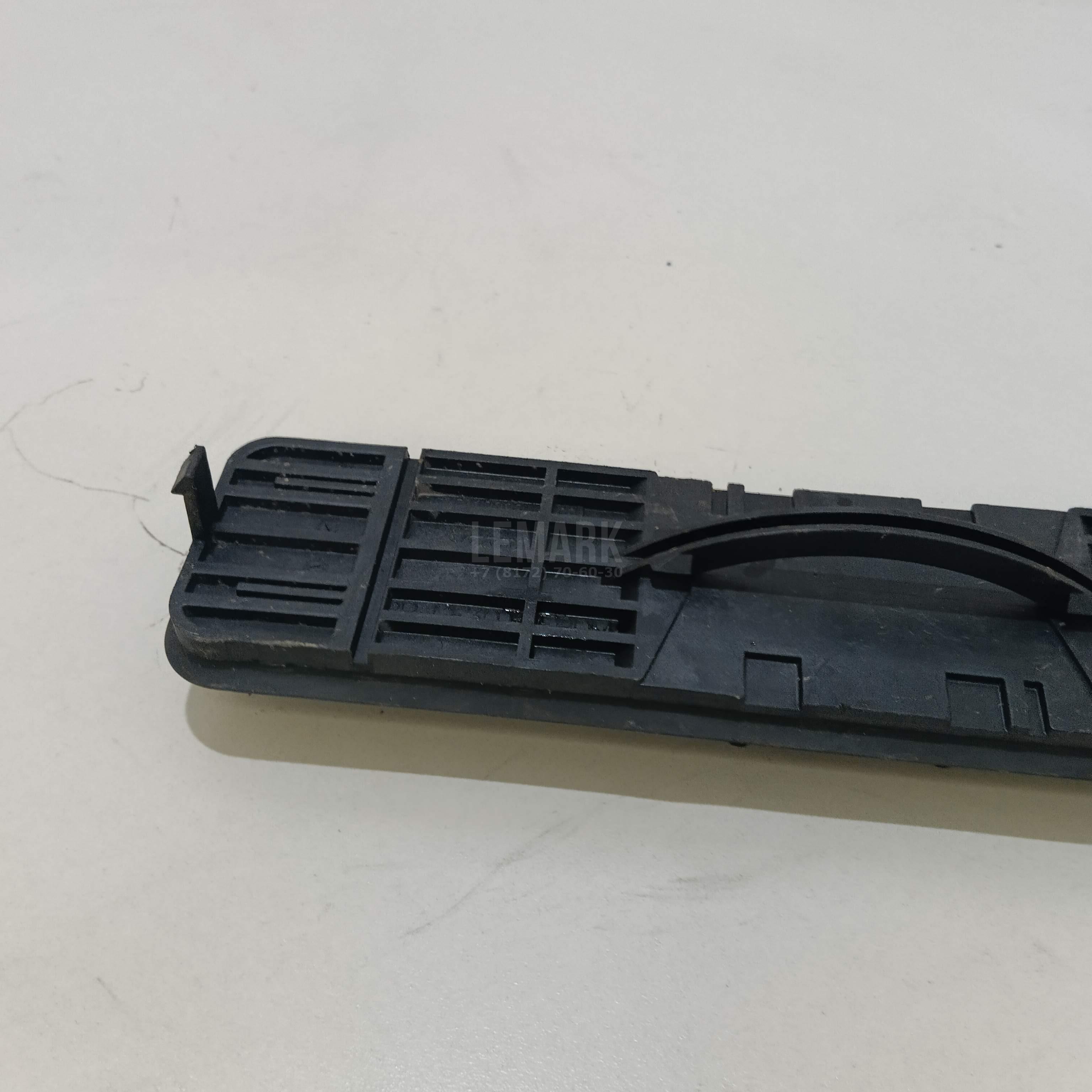 Крышка салонного фильтра для  Citroen C4 Grand Picasso 2006-2014