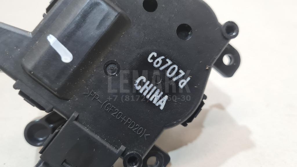 Моторчик заслонки отопителя для  Audi