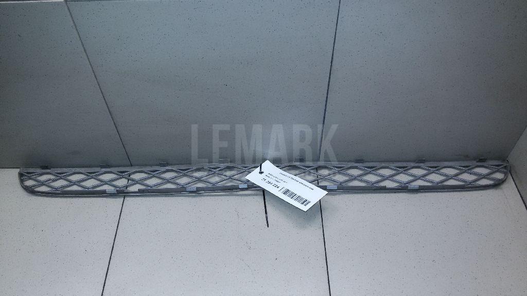 Решетка в бампер центральная для  Audi A6 [C6,4F] 2004-2011