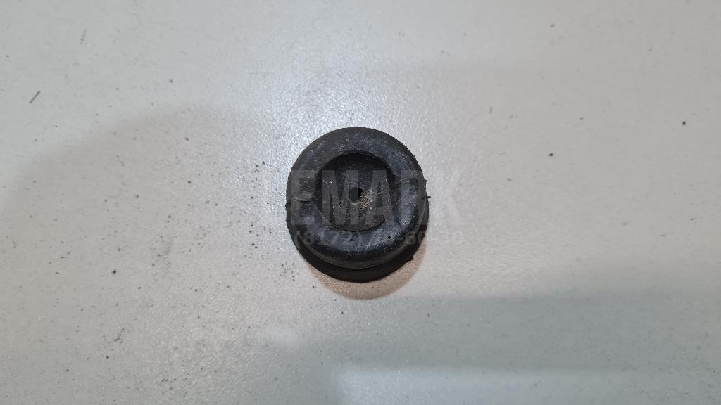 Подушка радиатора для  BMW X3 E83 2004-2010