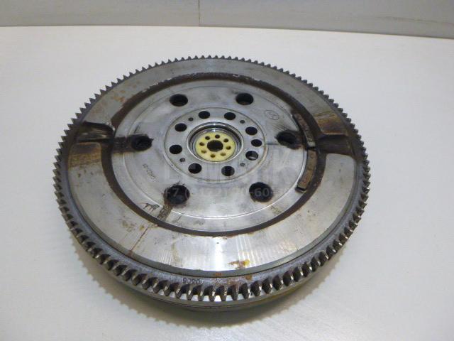 Маховик 232002F052 Hyundai-Kia