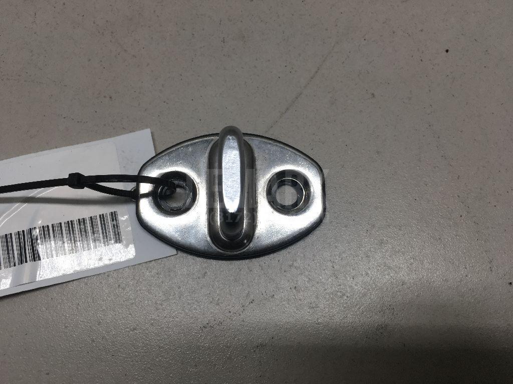 Ответная часть замка двери 5J0837767A VAG