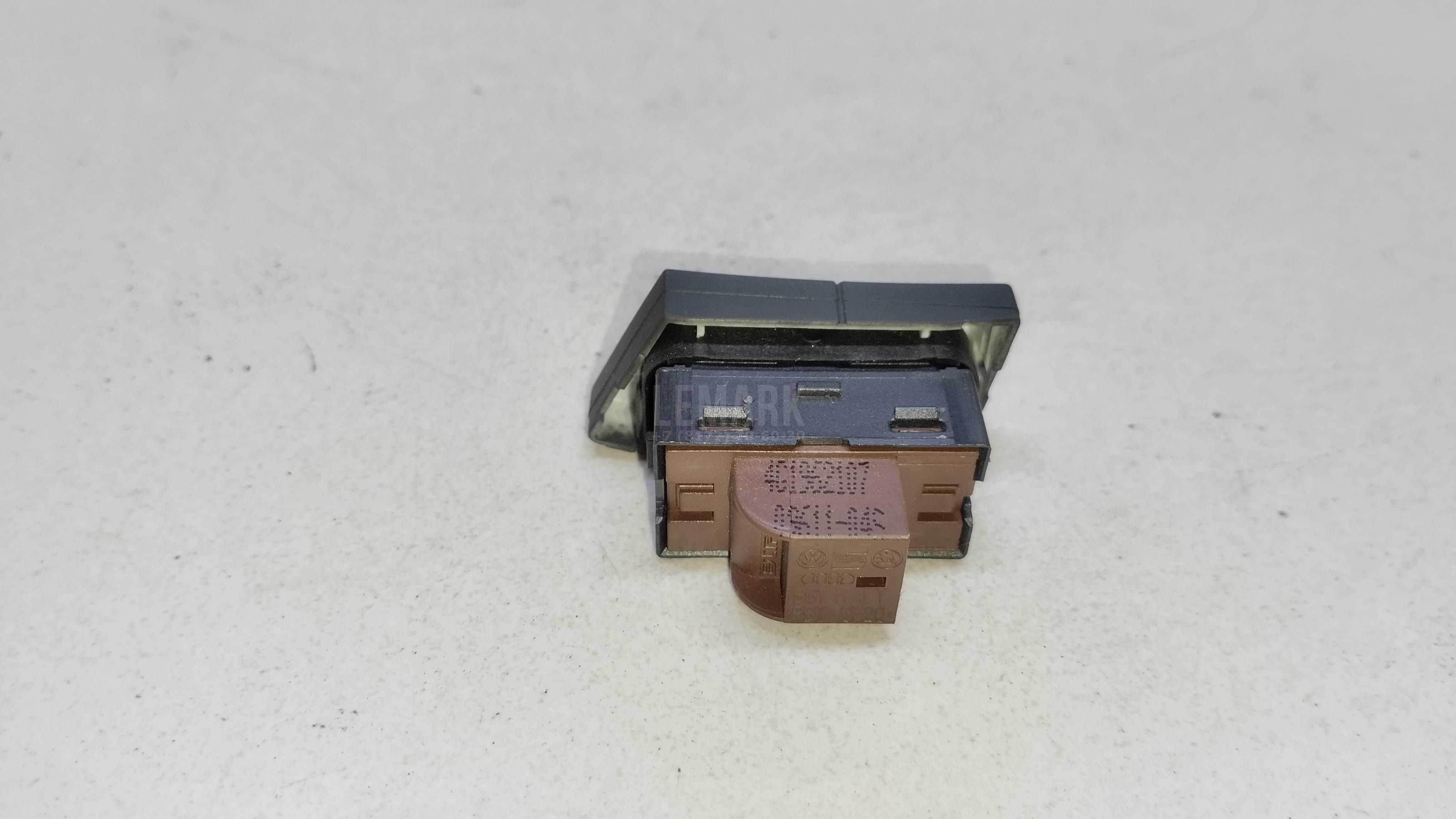 Кнопка центрального замка для  BMW X3 G01 2017-2024