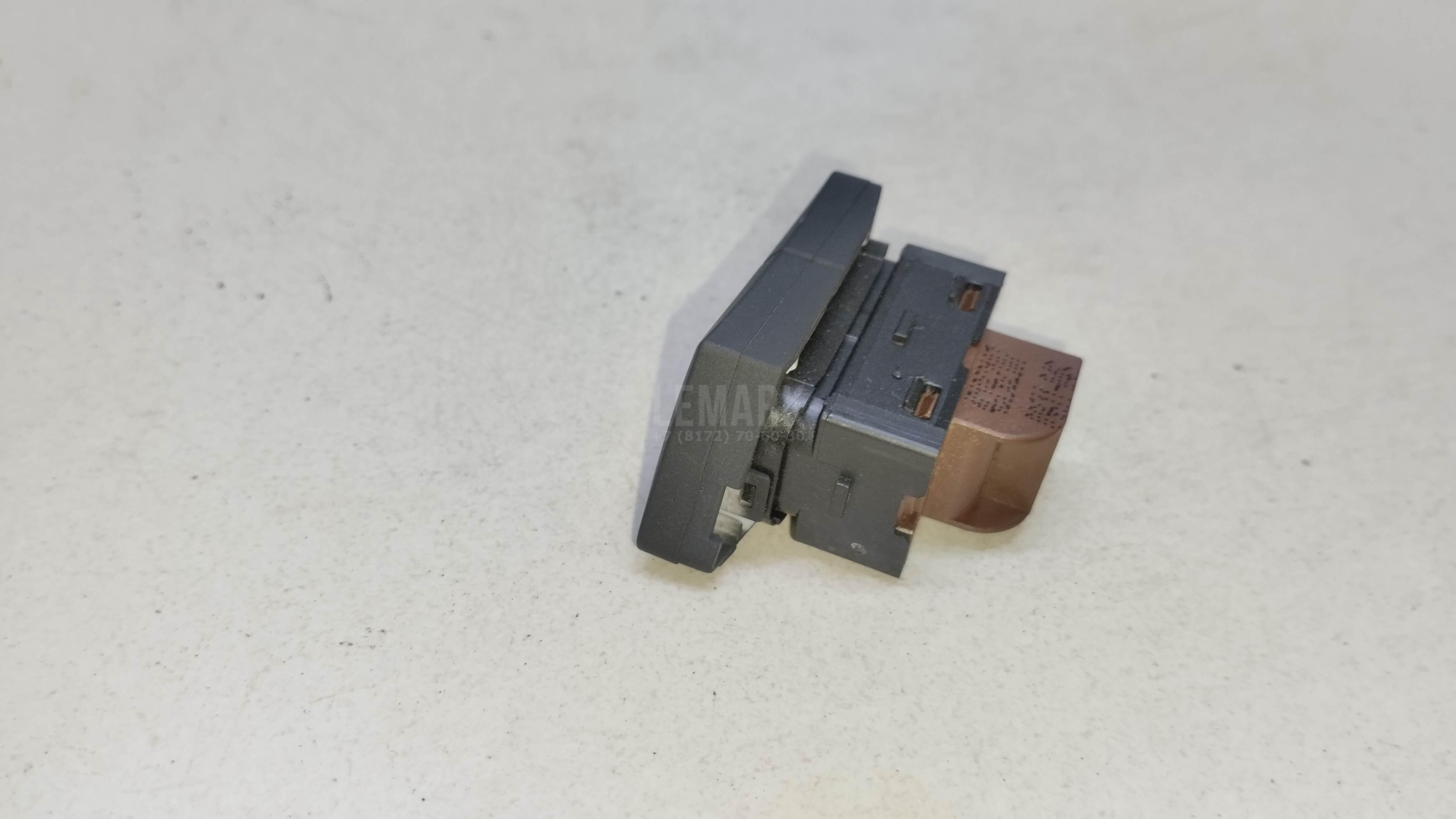 Кнопка центрального замка для  BMW X3 G01 2017-2024