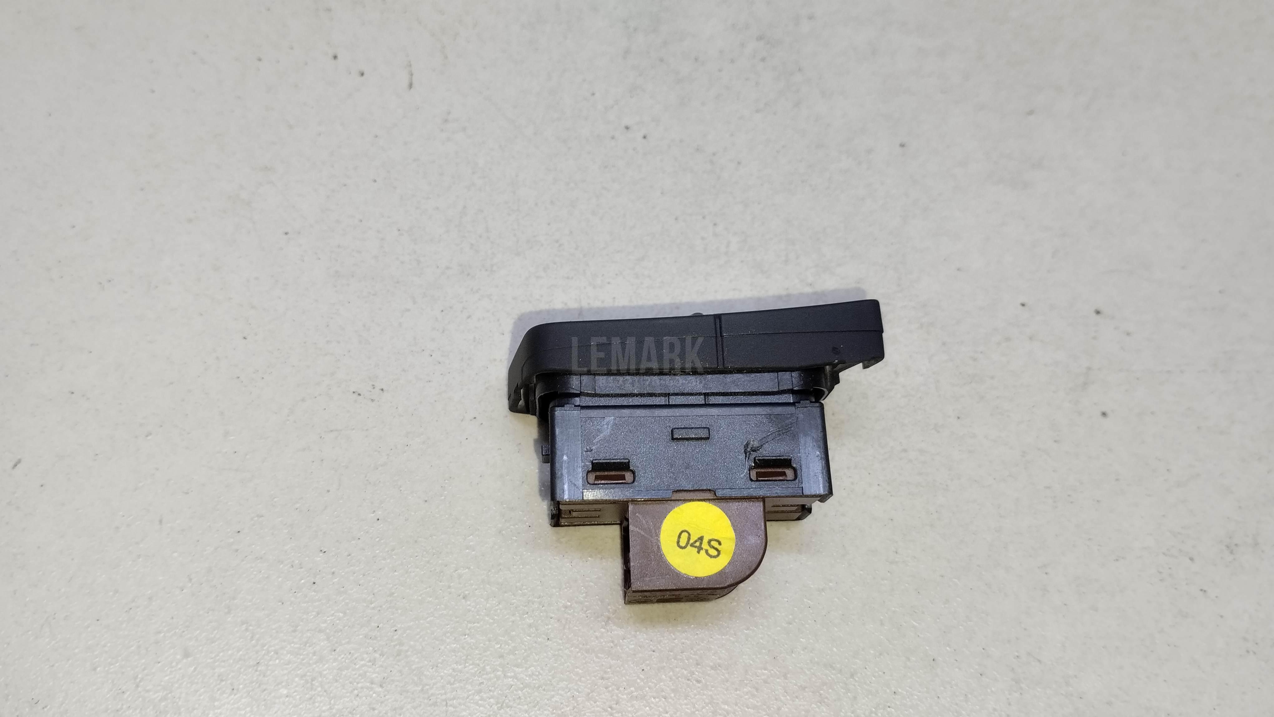 Кнопка центрального замка для  BMW X3 G01 2017-2024