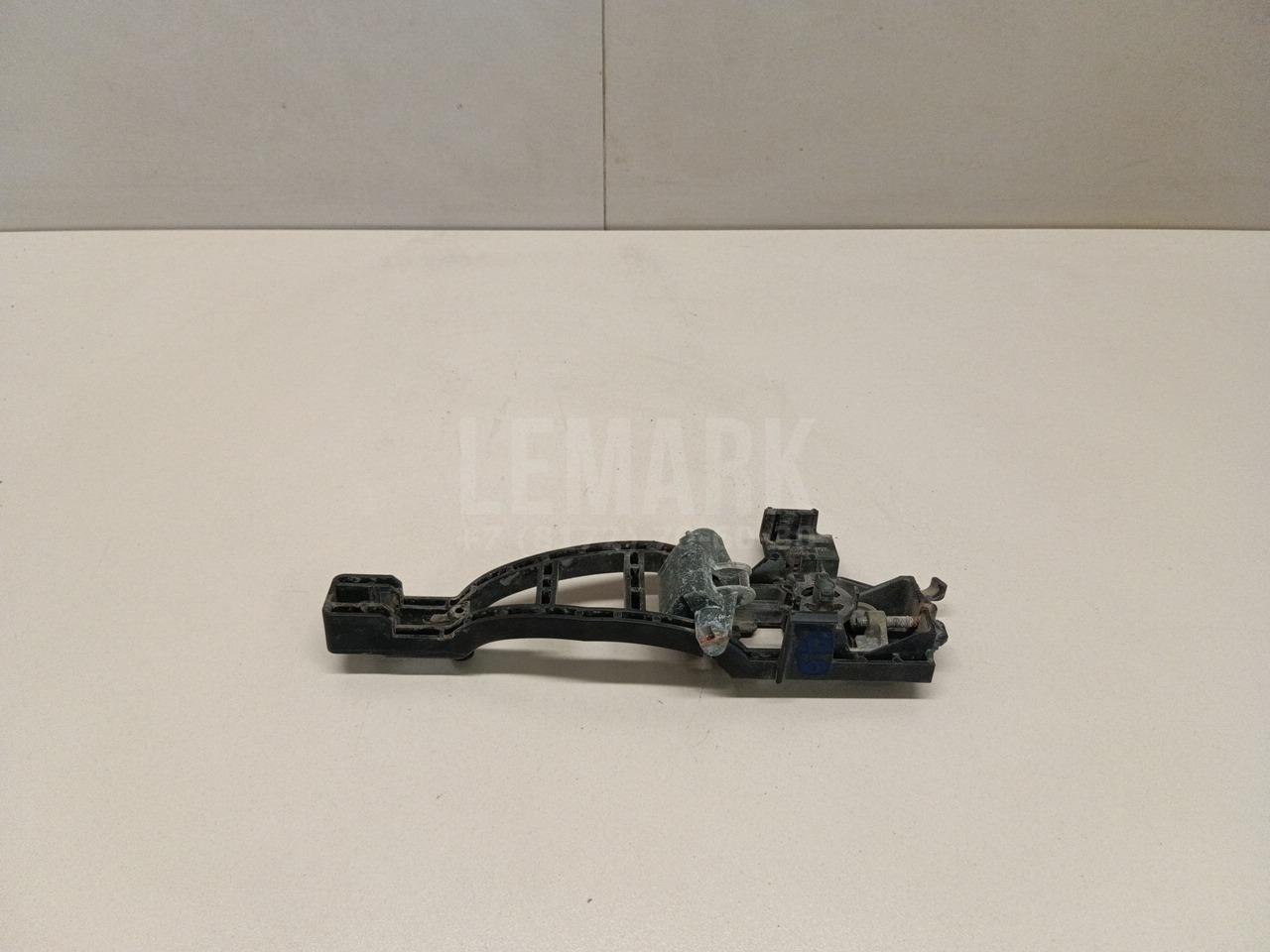 Кронштейн ручки 1480066 Ford