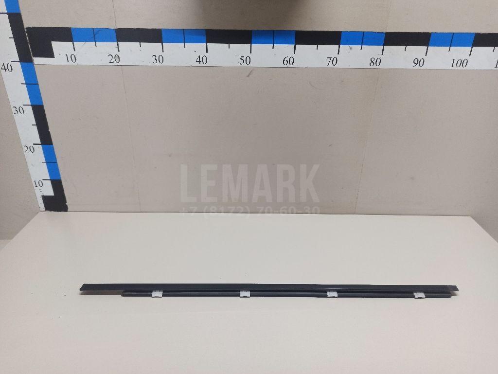 Накладка стекла заднего левого 82821JD00A Nissan