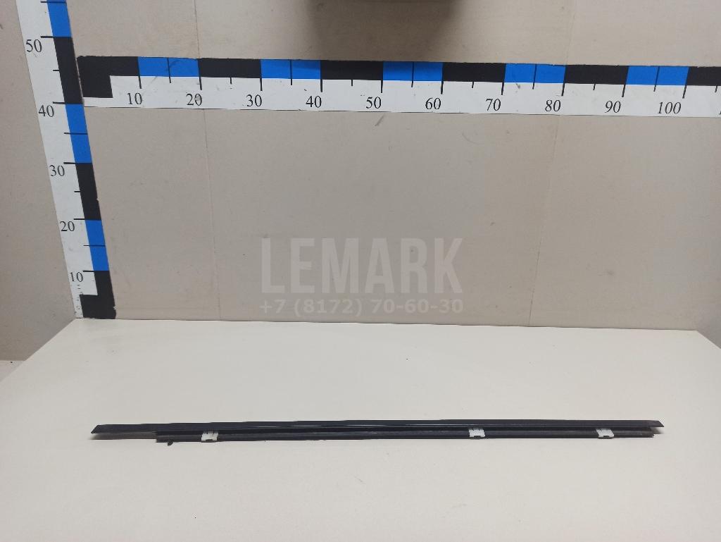 Накладка стекла заднего левого 82821JD00A Nissan