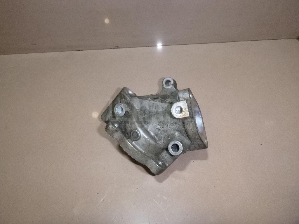 Корпус насоса водяного (помпы) 210136N200 Nissan
