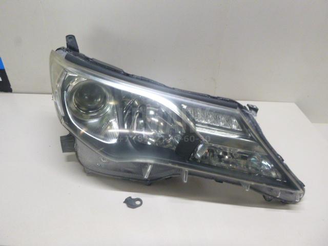 Фара правая 8113042552 Toyota