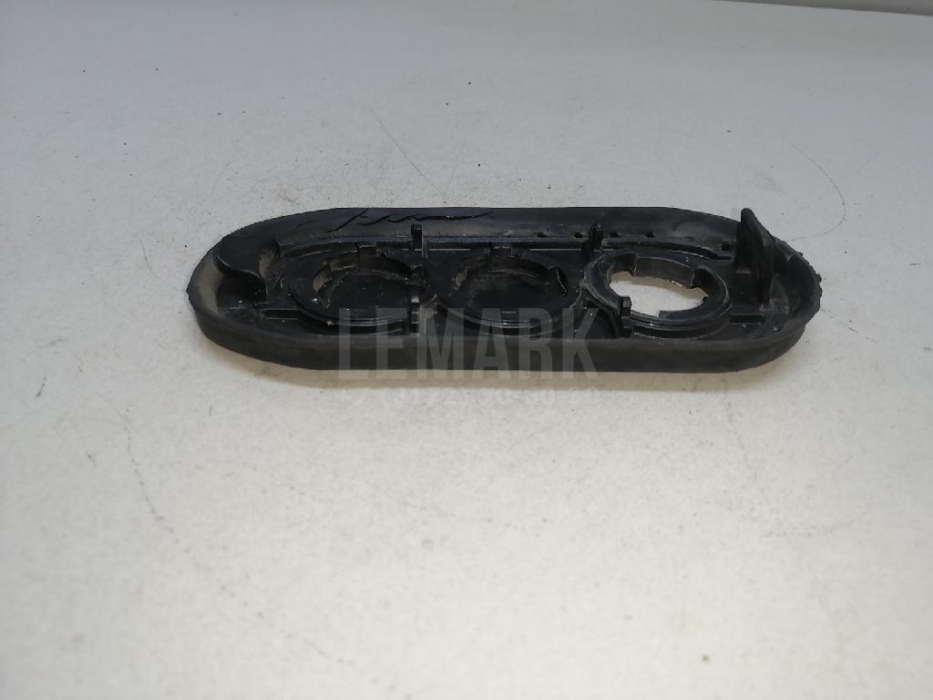 Уплотнитель (внутри) для  Audi A6 [C6,4F] 2004-2011