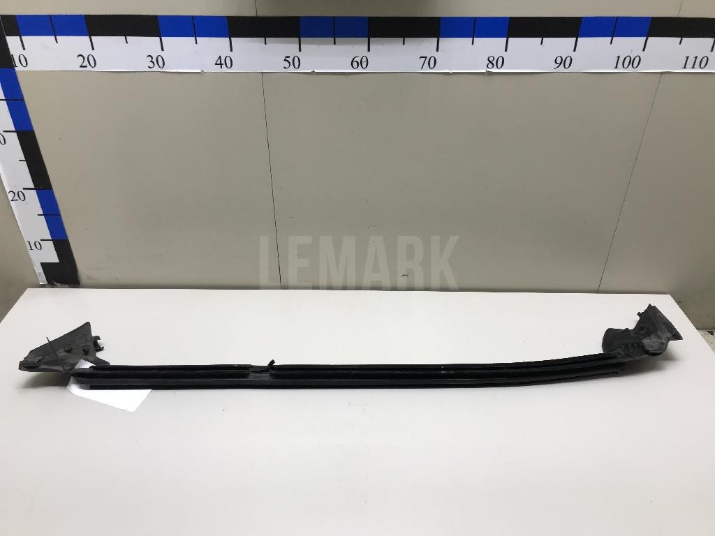 Уплотнитель стекла двери 3C8839471C5AP VAG