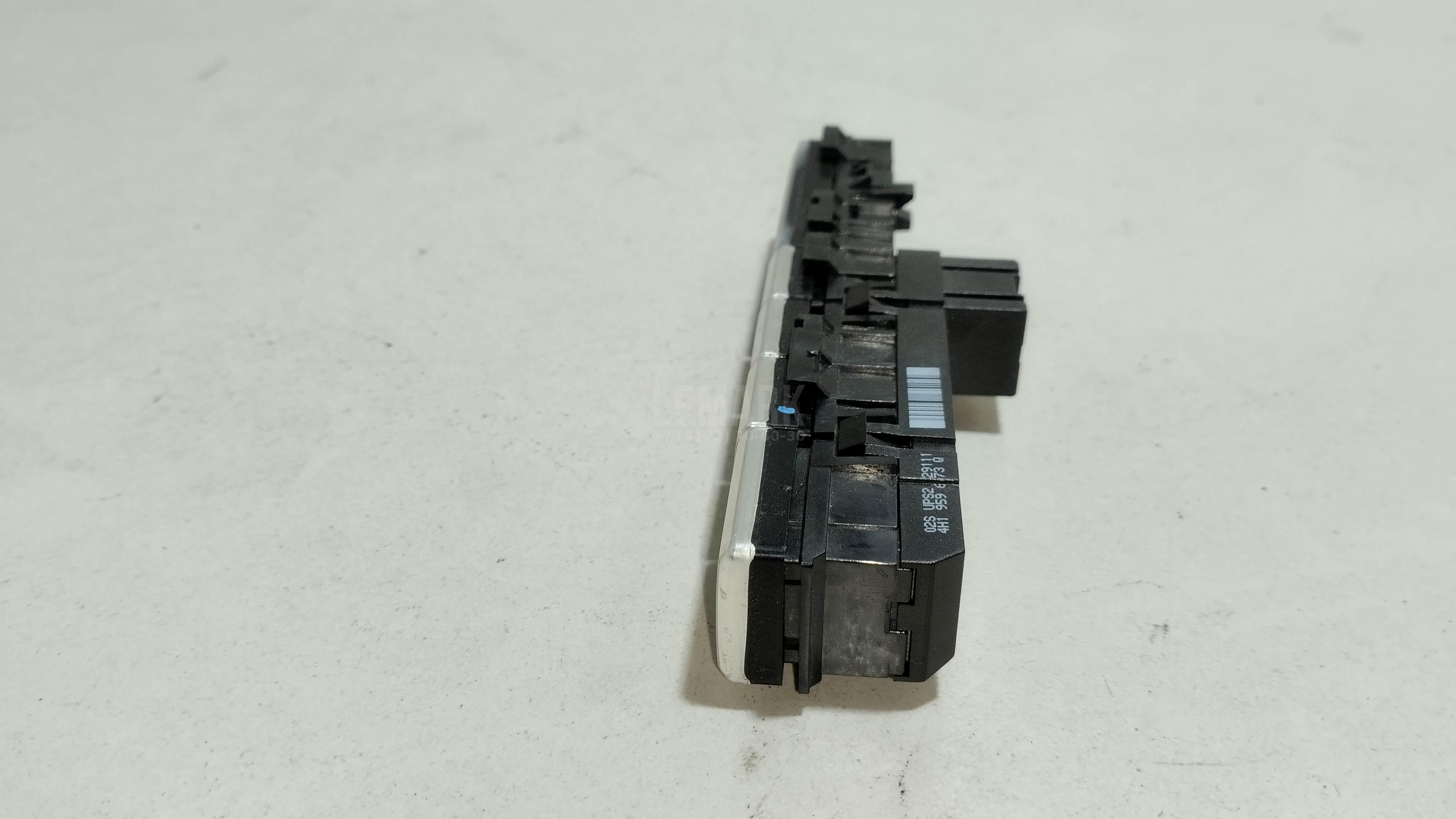 Блок кнопок для  BMW 8-serie E31 1990-1999
