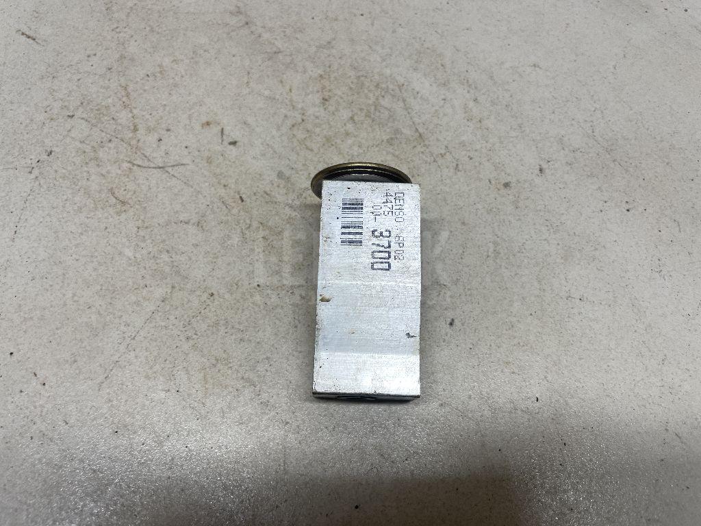 Клапан кондиционера 8851512100 Toyota