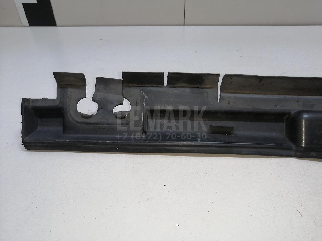 Кожух радиатора для  BMW X3 E83 2004-2010