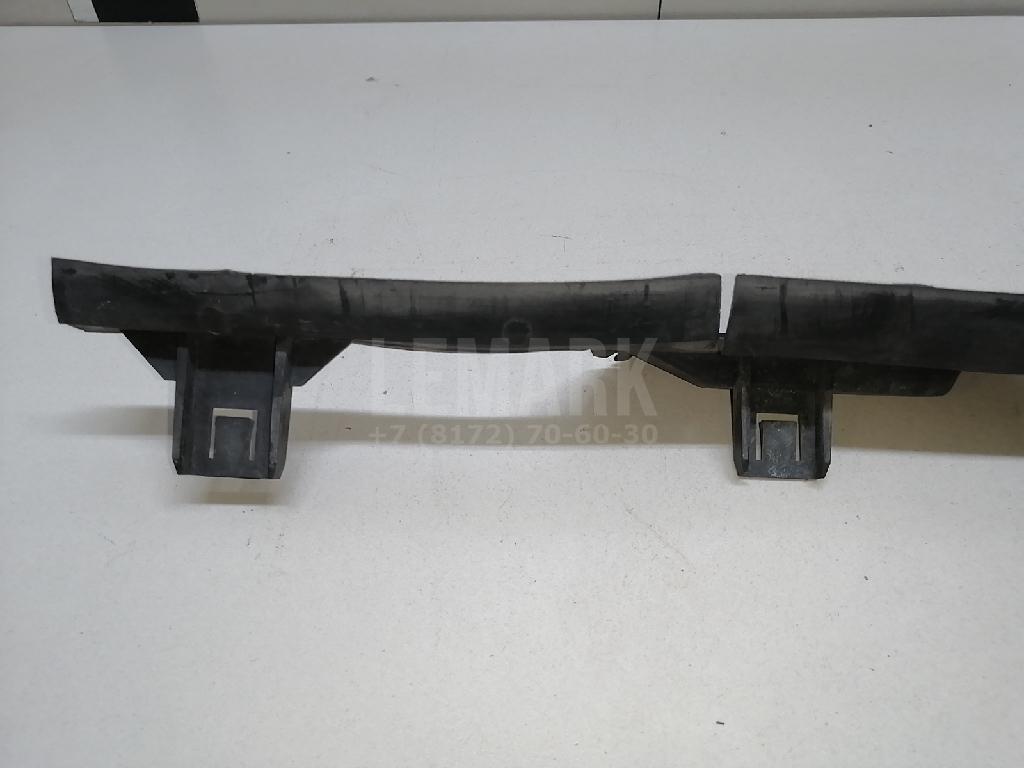 Кожух радиатора для  BMW X3 E83 2004-2010