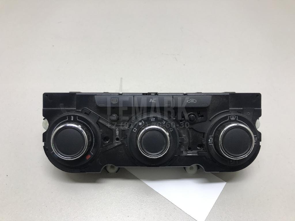 Блок управления климатической установкой 3T0820047ABWHS VAG