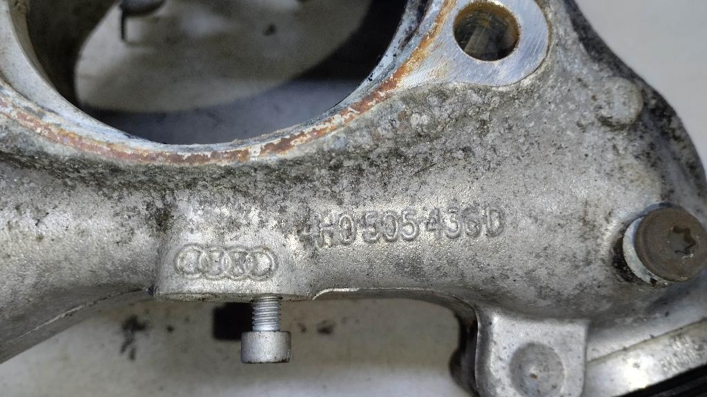 Кулак поворотный задний правый для  Audi A4 [B6] 2000-2004