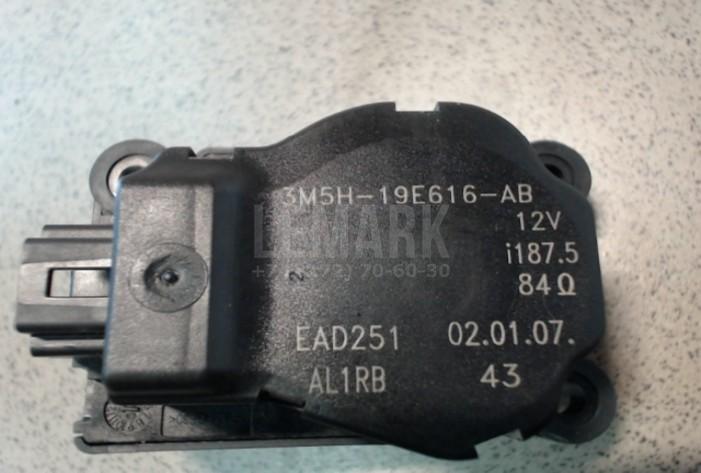 Моторчик заслонки отопителя 3M5H19E616AB Ford