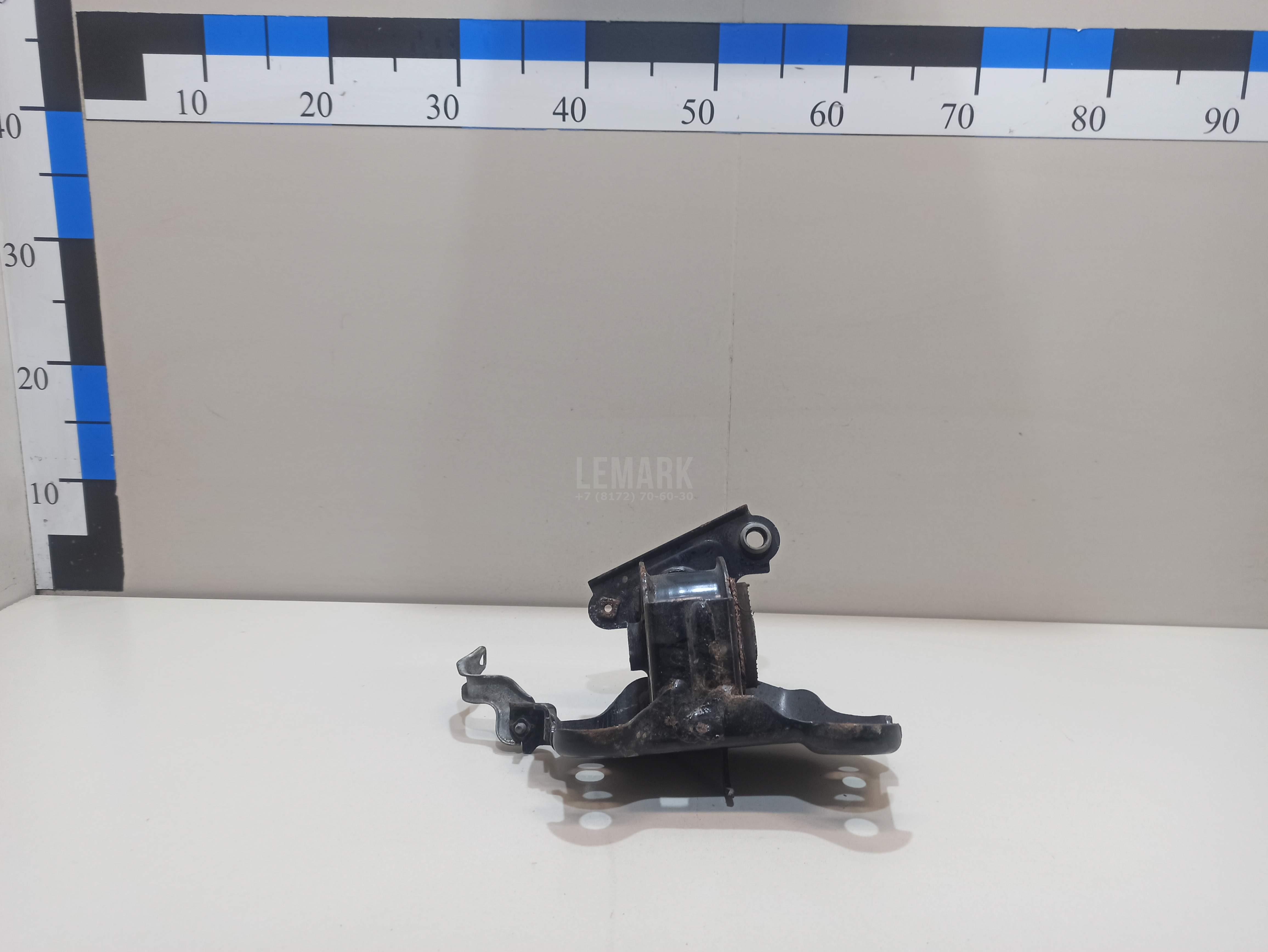 Опора КПП левая 123720V070 Toyota