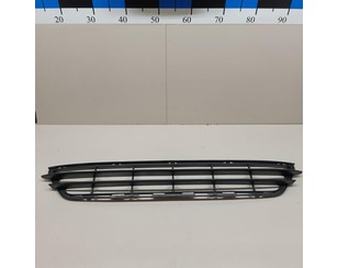 Решетка в бампер центральная для Volvo V60 2011-2018 БУ состояние отличное