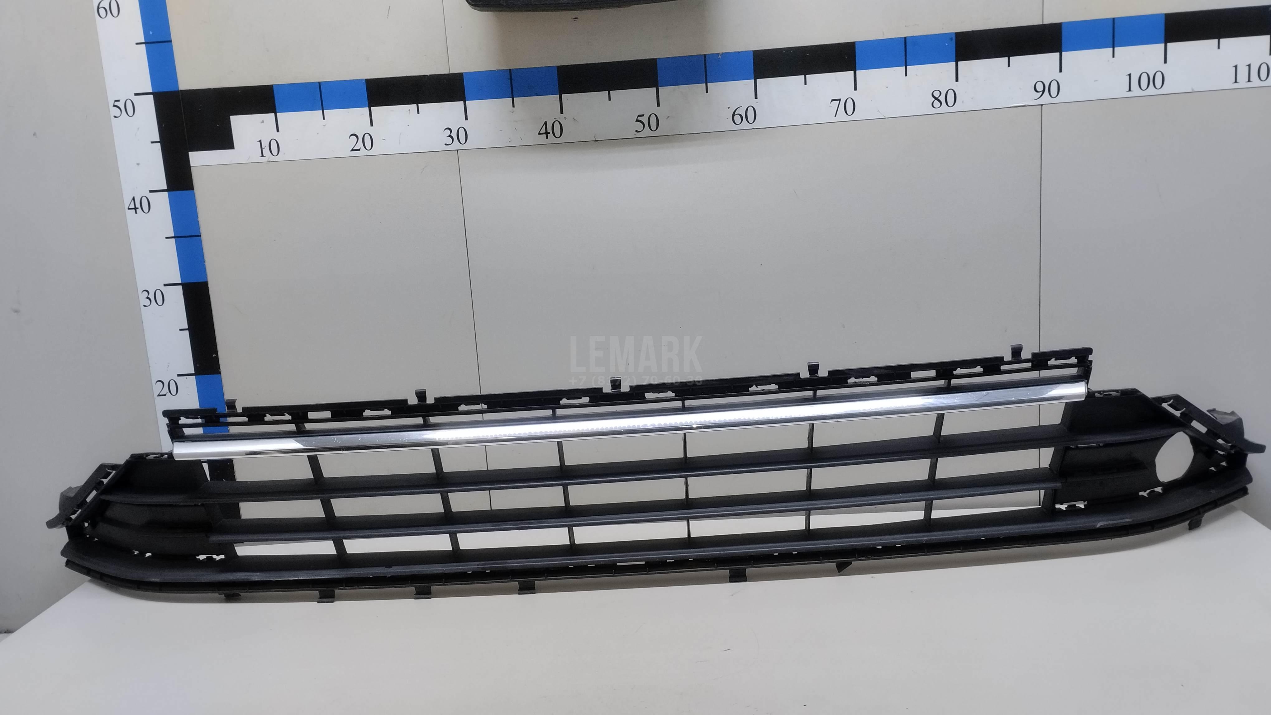 Решетка радиатора центральная 5G0853671GRYP VAG