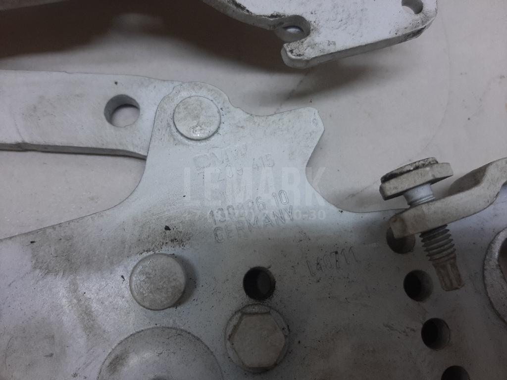 Петля капота левая для  BMW X1 E84 2009-2015
