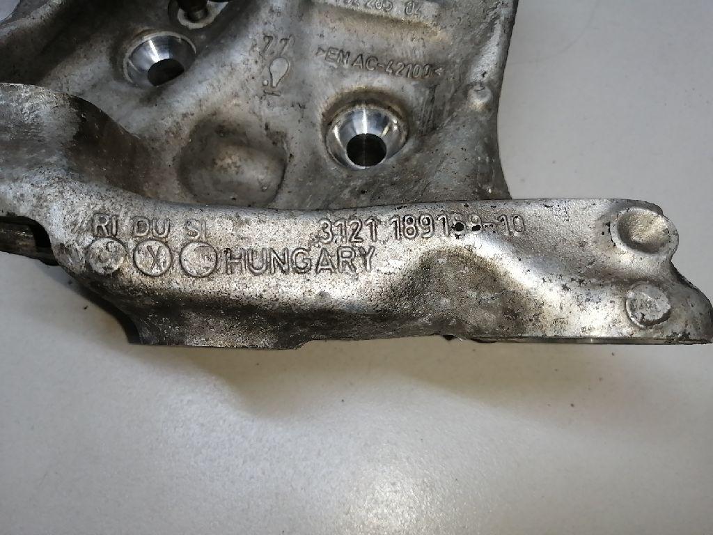 Кулак поворотный передний левый для  Ford Cougar 1998-2001