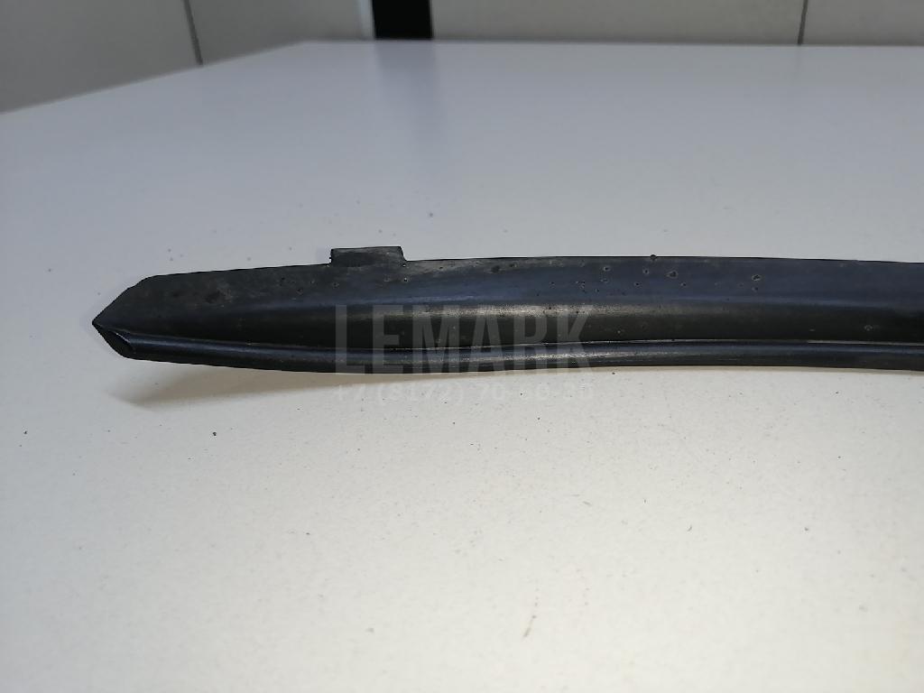 Накладка переднего крыла правого для  Alfa Romeo 147 2001-2010