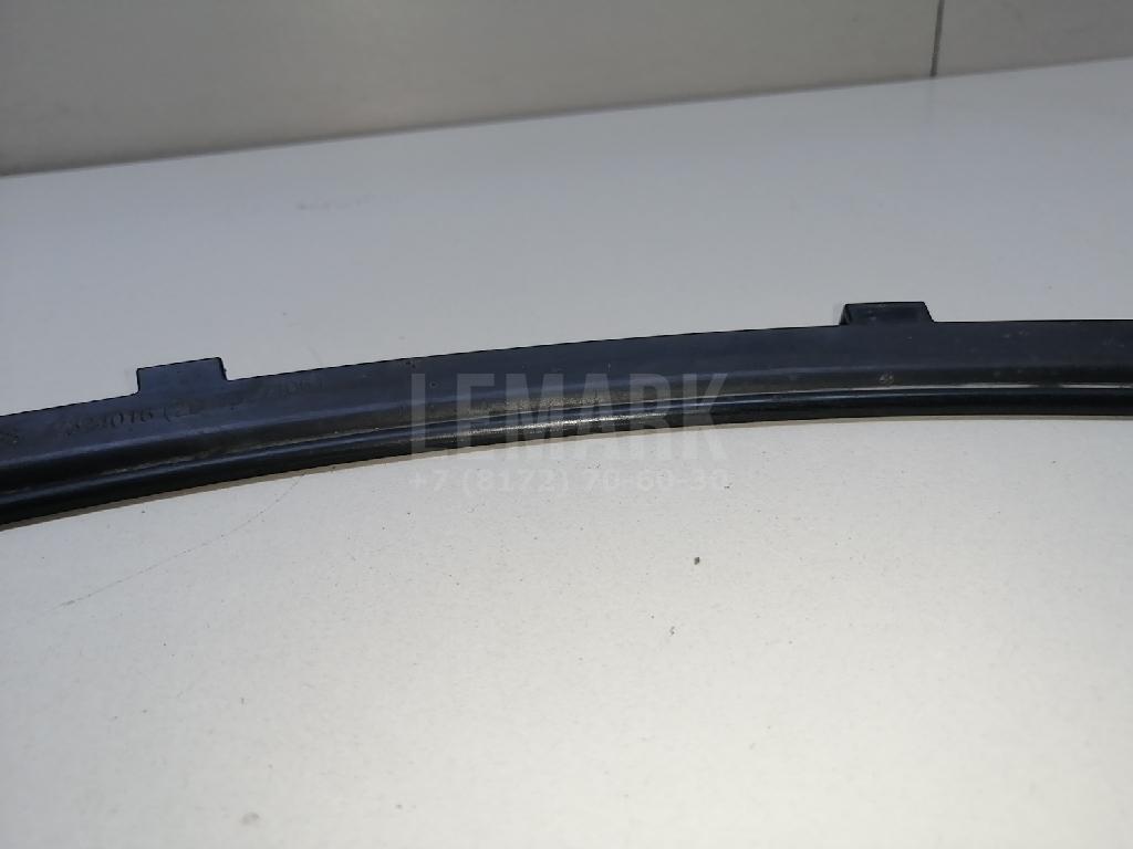 Накладка переднего крыла правого для  Alfa Romeo 147 2001-2010