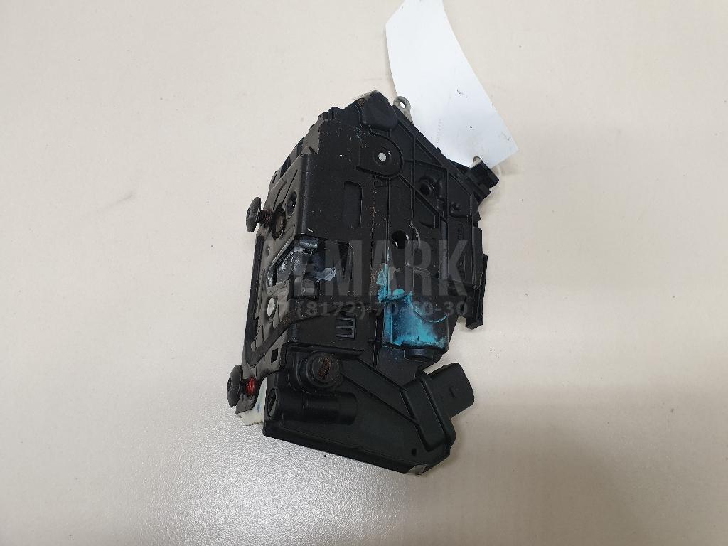 Замок двери задней правой 5N0839016D VAG