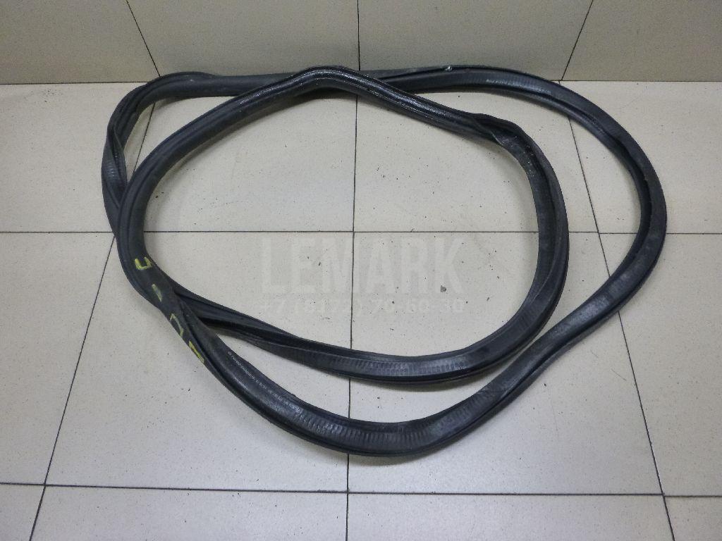 Уплотнитель двери 3T5867367A VAG