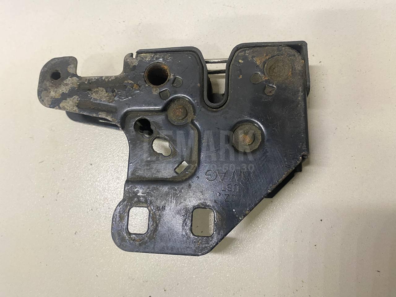 Замок капота для  BMW X3 E83 2004-2010