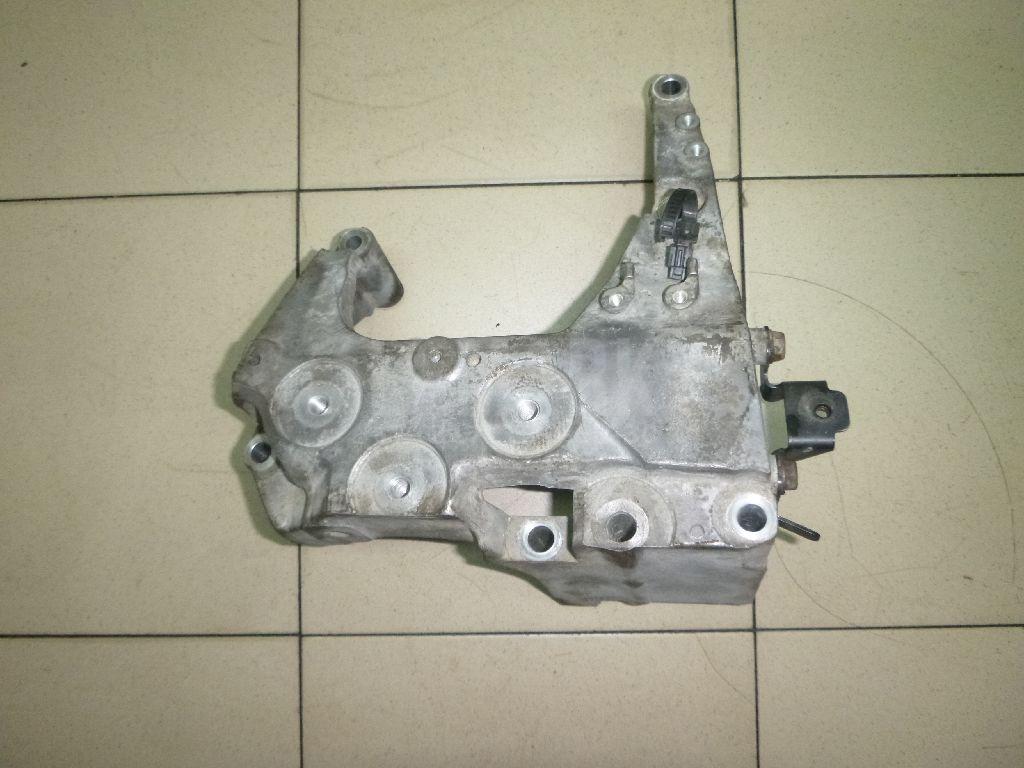 Кронштейн (сопут. товар) 13507JG30A Nissan