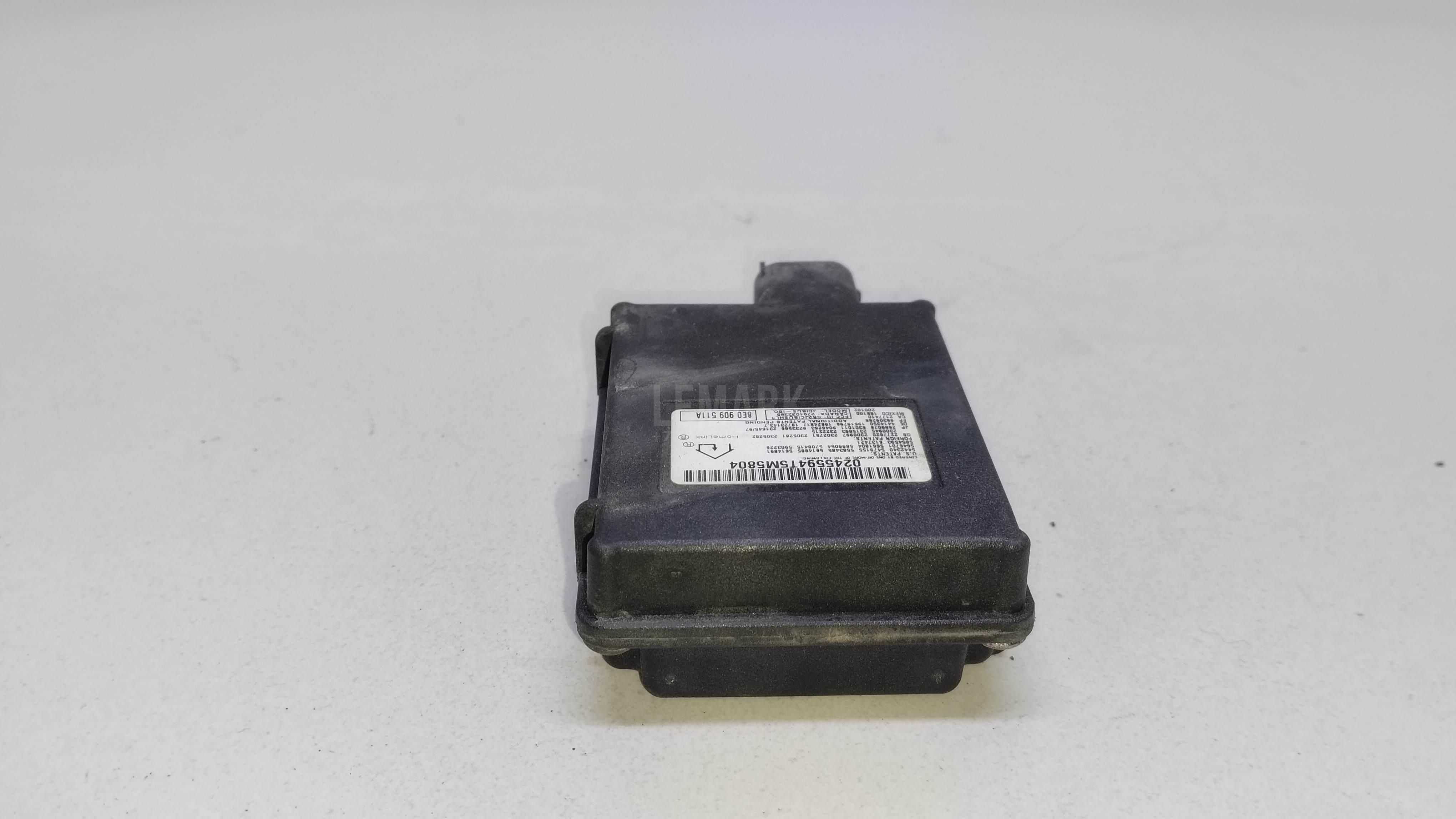 Блок электронный для  Audi V8 1988-1994
