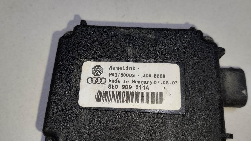 Блок электронный для  Audi V8 1988-1994