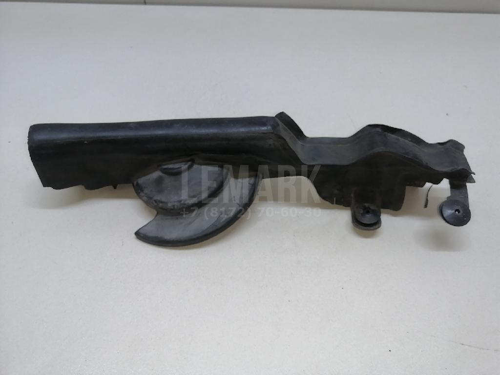 Уплотнитель капота для  Audi A4 [B6] 2000-2004